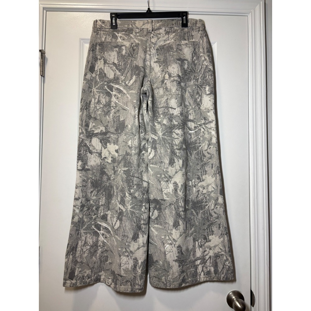 Refrain Los Angeles Wide Leg Jeans Grey Leaf Camo Print -Juniors 11 or W Size 8 - Picture 3 of 7